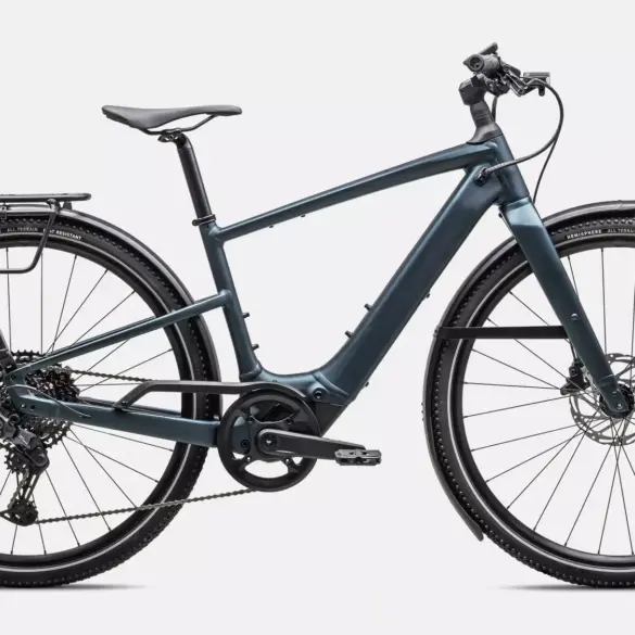 Ein Specialized Turbo Vado SL 2 5.0 EQ E-Bike in Satin Deep Lake Metallic mit schwarzem Sattel und schwarzen Reifen.