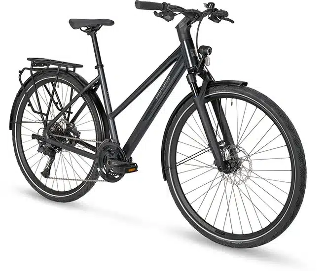 Schwarz-graues Stevens Aviolo 9.1 LT Trekkingrad mit Gepäckträger, Schutzblechen und Licht.