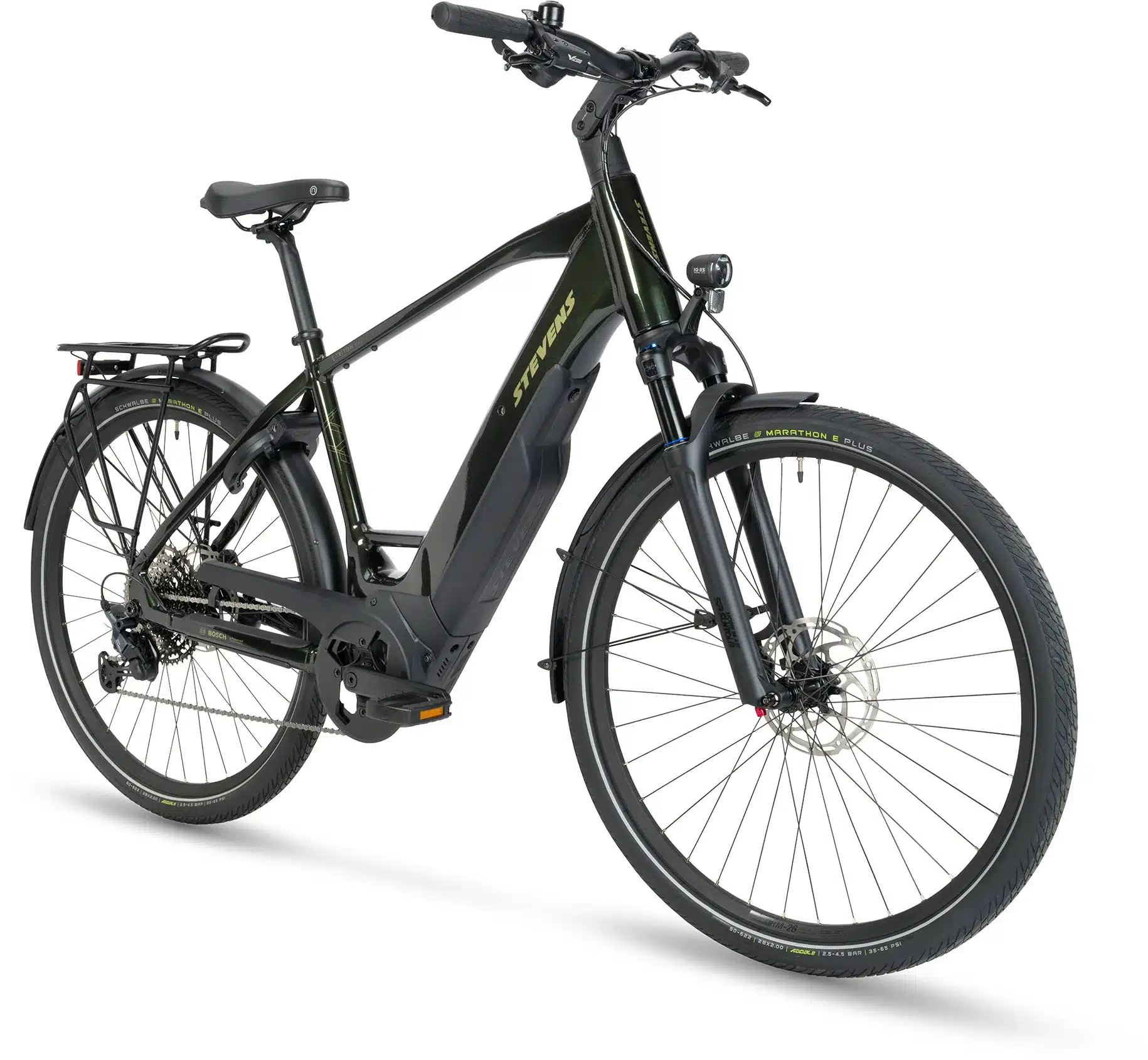 Dunkelgrünes Stevens E-Triton 7.7.1 E-Trekkingrad mit Bosch Performance Line CX Antrieb, Kiox 300 Display, SR Suntour Federgabel und Schwalbe Marathon E-Plus Reifen.