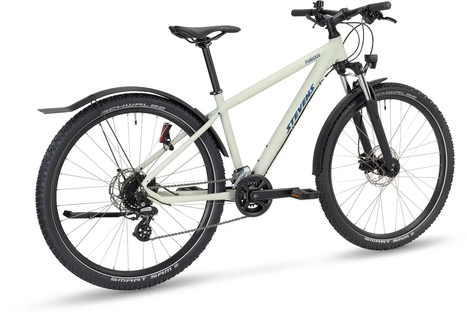 Stevens Furious 27.5 Fahrrad, hellgrau mit blauen Schriftzügen, ausgestattet für Alltag und Gelände.