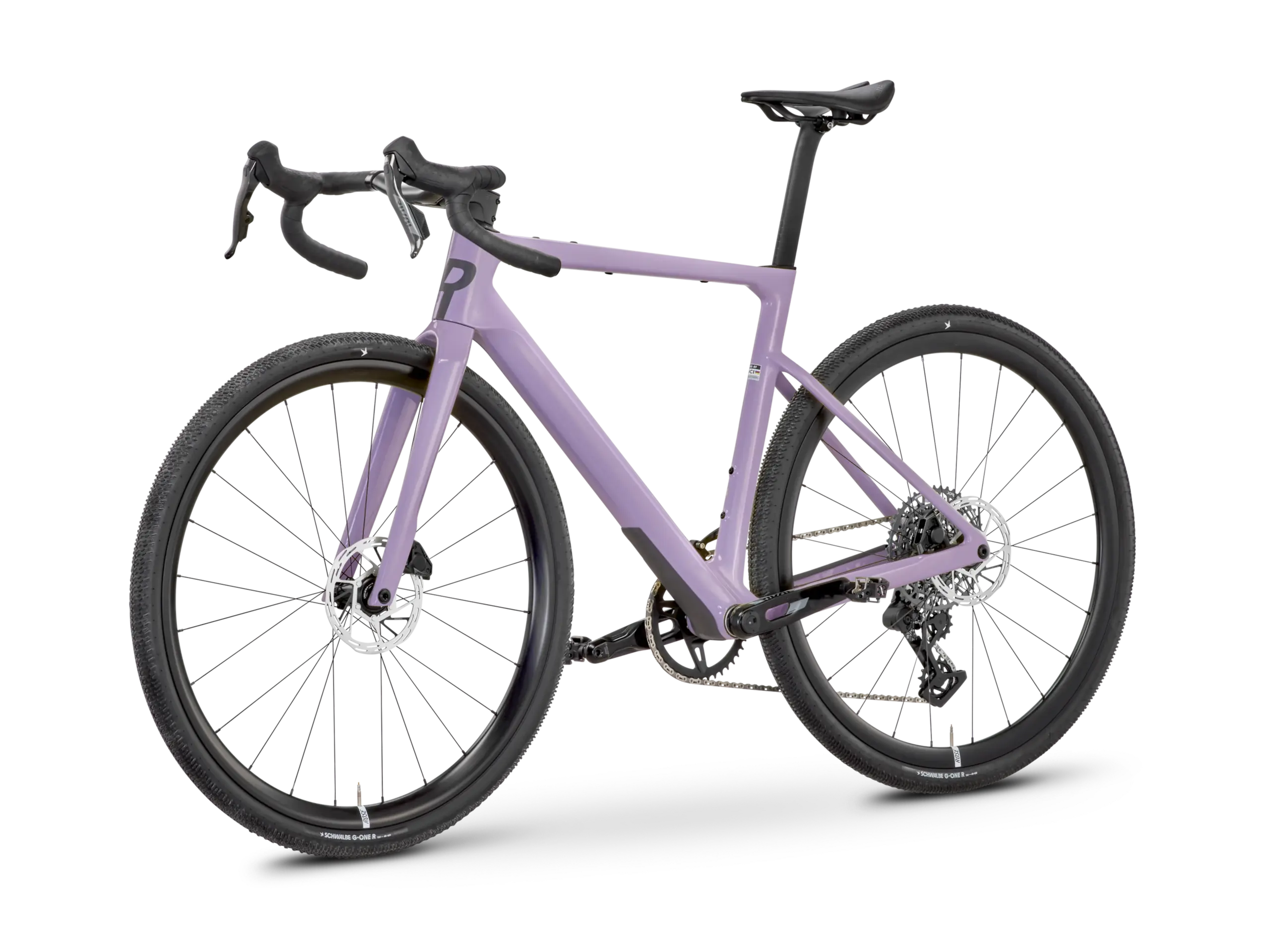 Lila Rose Backroad FF Gravelbike mit schwarzen Reifen und Anbauteilen, von der Seite betrachtet
