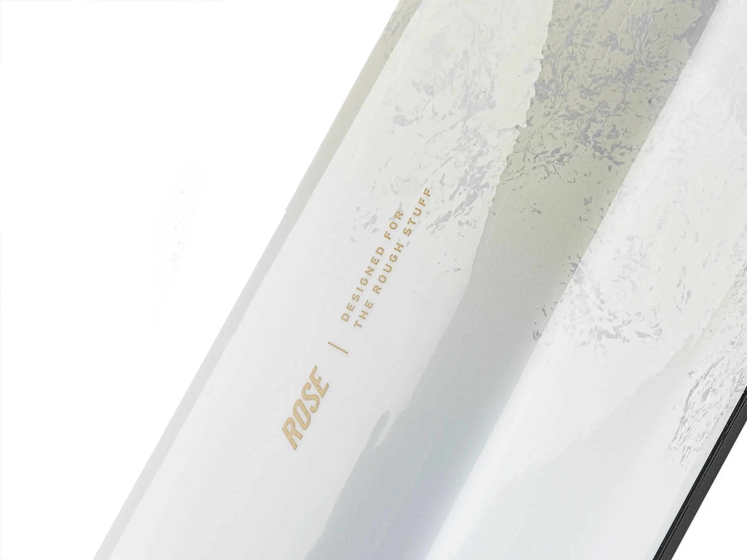 Detailaufnahme des Rahmens eines Rose Slab Plus X0 E-MTBs mit der Aufschrift