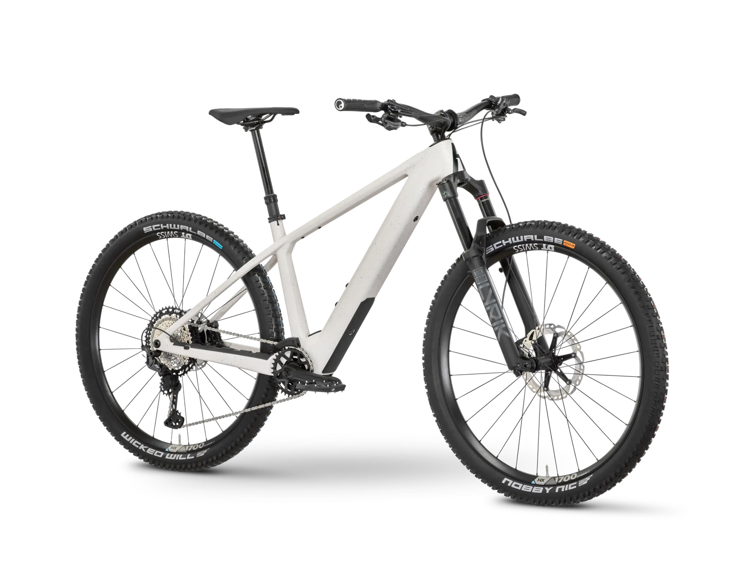 Weißes ROSE Bonero Plus 2 E-Hardtail mit schwarzer RockShox Federgabel und Schwalbe Reifen, abgebildet auf schwarzem Hintergrund.