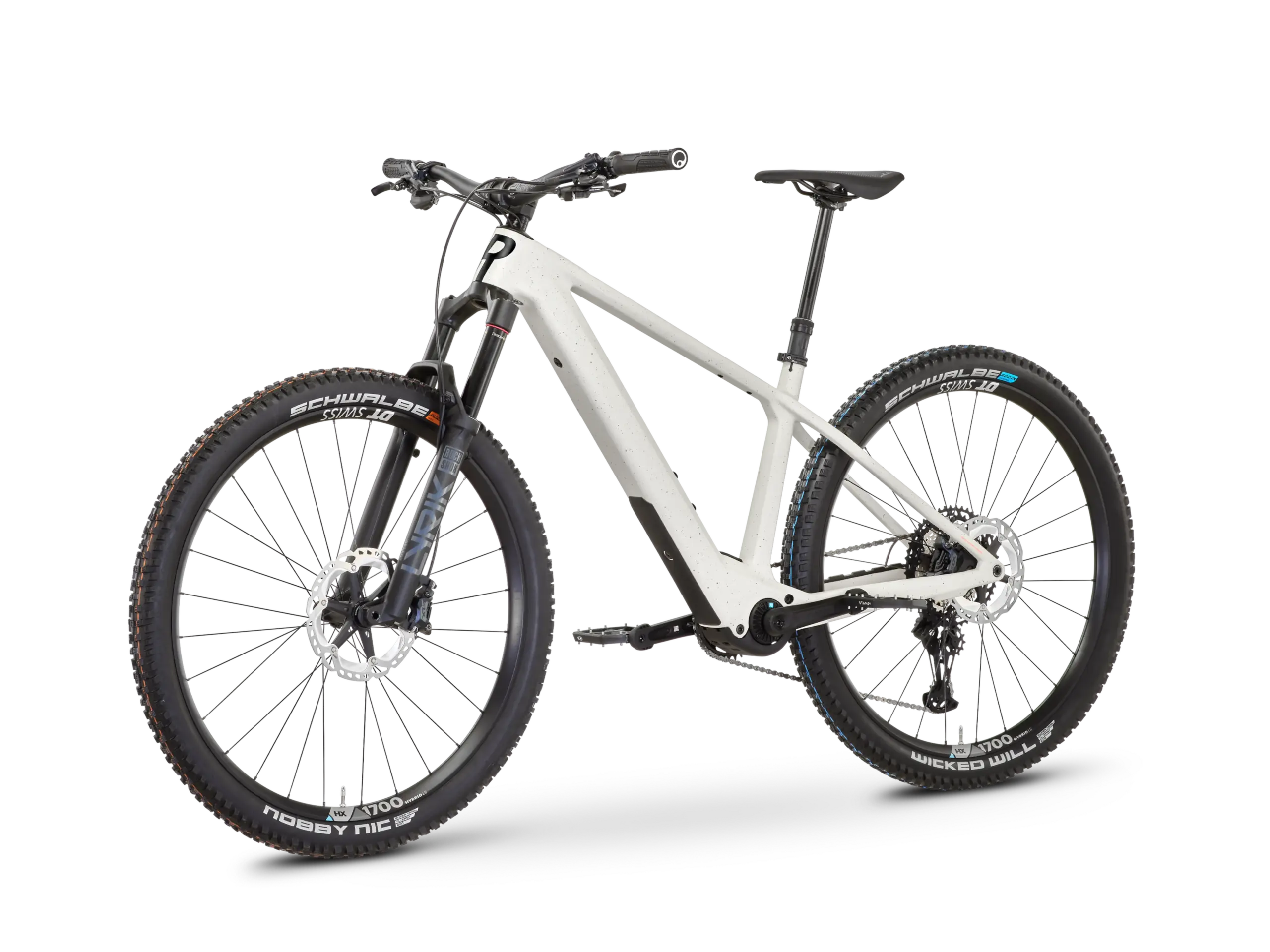 Seitenansicht eines weißen ROSE Bonero Plus 2 E-Hardtails mit schwarzen Akzenten und Schwalbe Reifen auf schwarzem Hintergrund.