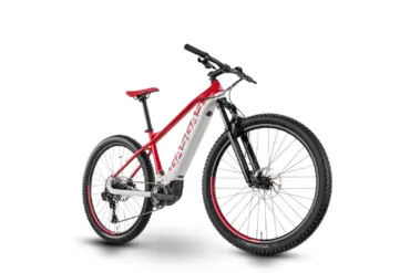 G Cross Country 3.0 E-Hardtail Mountainbike in Rot und Weiß, isoliert auf weißem Hintergrund.