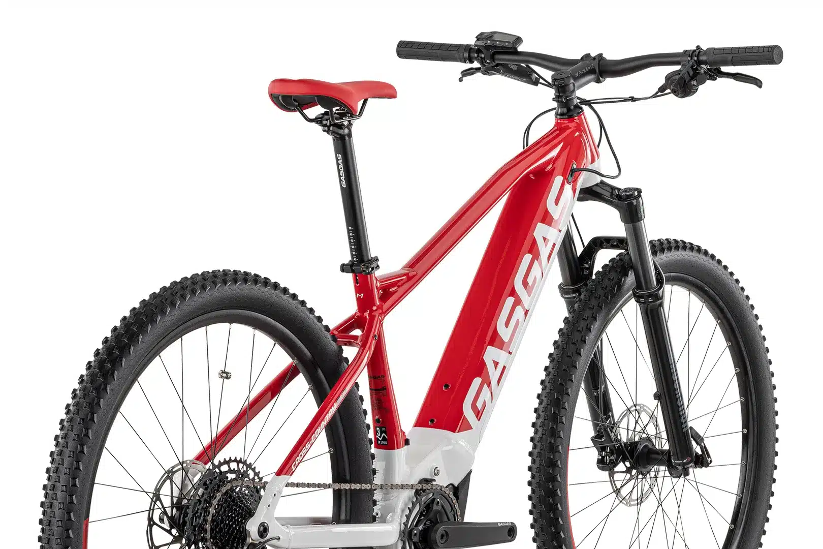 Seitenansicht eines roten und weißen GasGas G Cross Country 3.0 E-Mountainbikes mit schwarzen Reifen und Federgabel.