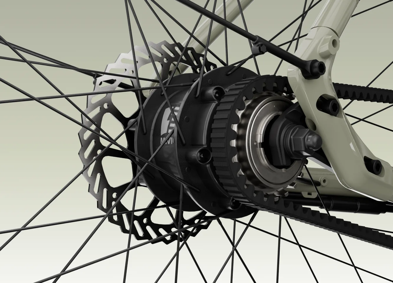 Detailansicht des Hinterradnabenmotors und des Carbon-Riemenantriebs eines TENWAYS CGO600 E-Bikes, mit Fokus auf die Speichen, Bremsscheibe und den Riemen.