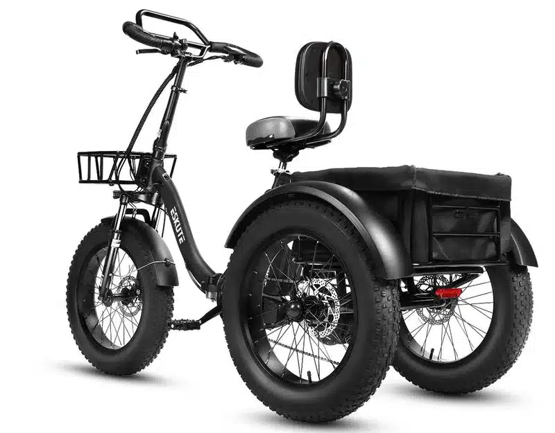 Schwarz lackiertes Eskute T302 Pro Dreirad mit breiten Reifen, vorderem Einkaufskorb und hinterer Ladefläche.