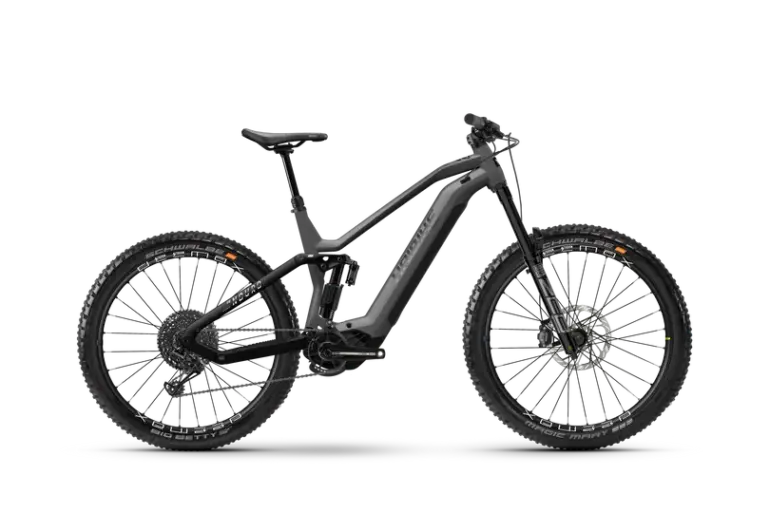 Graues Haibike NDURO 8 Freeride E-Mountainbike mit Vollfederung und breiten Reifen, in Seitenansicht gezeigt.